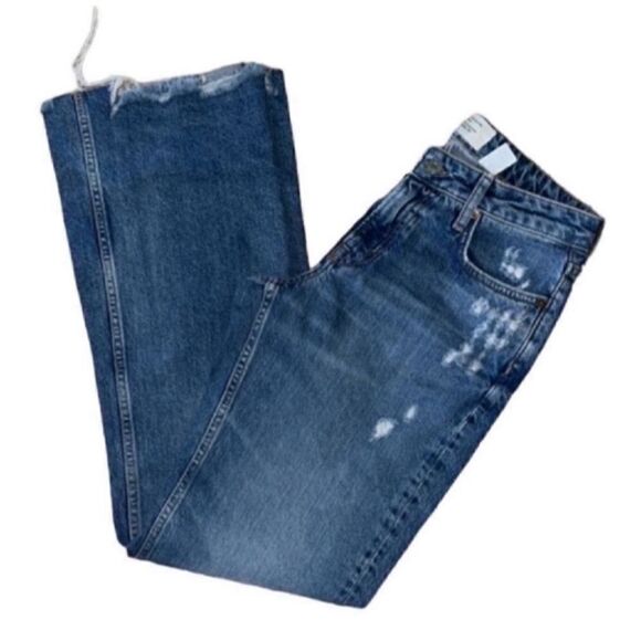 H&M Flare Distressed Blue Jeans (Size 6) - Picture 4 of 8